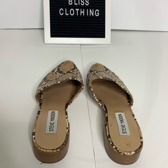 Steve Madden Animal Print Rounded Toe Embossed Slip On Mules Size 6.5 - Picture 7 of 13